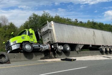 #Towing Service #Roadside Assistance #24-Hour Towing #Emergency Tow Truck #Reliable Towing #Quick Response Towing #Affordable Towing